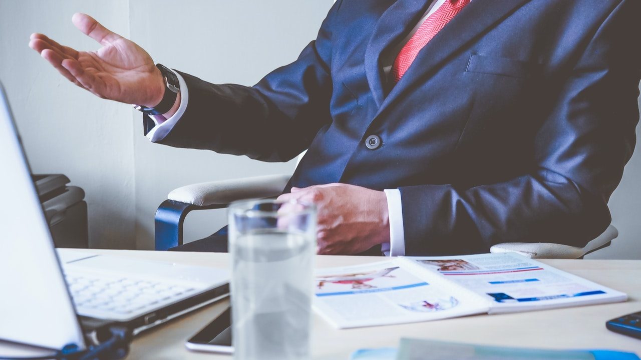 https://www.riccardilex.com/wp-content/uploads/2020/03/adult-blur-boss-business-288477-1280x720.jpg